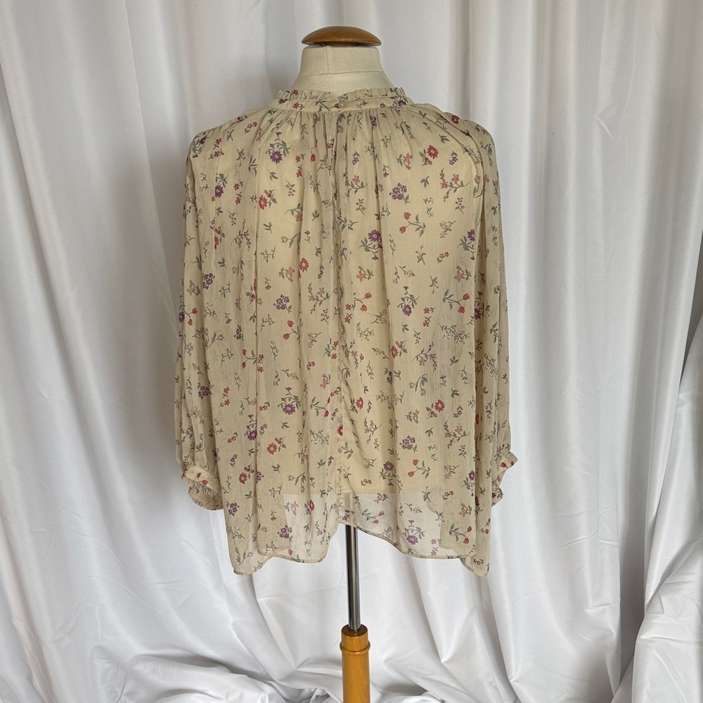 Uniqlo Chic Floral Beige Blouse for Women / L - Picture 2 of 9
